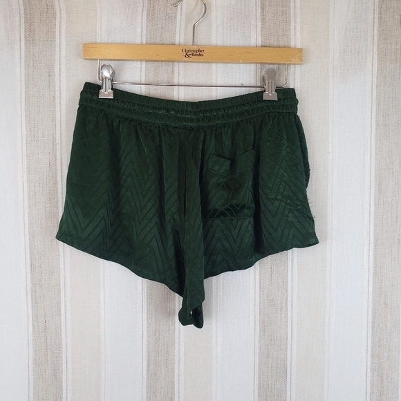Onia Pull On Short Shorts - Picture 8 of 8